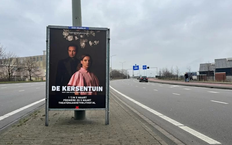 De kersentuin buitenreclame theater